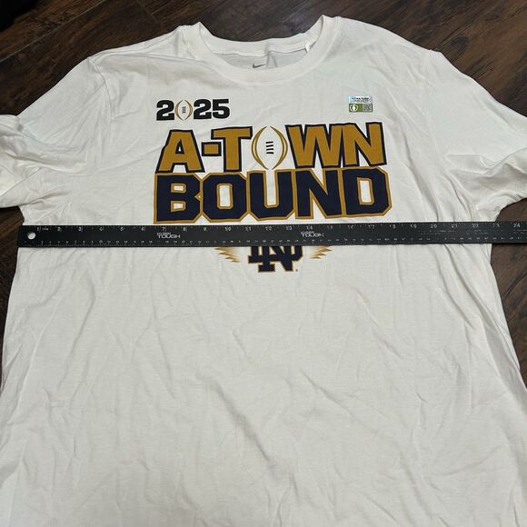Notre Dame Football 2025 A-Town Bound Nike White Men’s XL T-Shirt NWOT - Picture 4 of 7